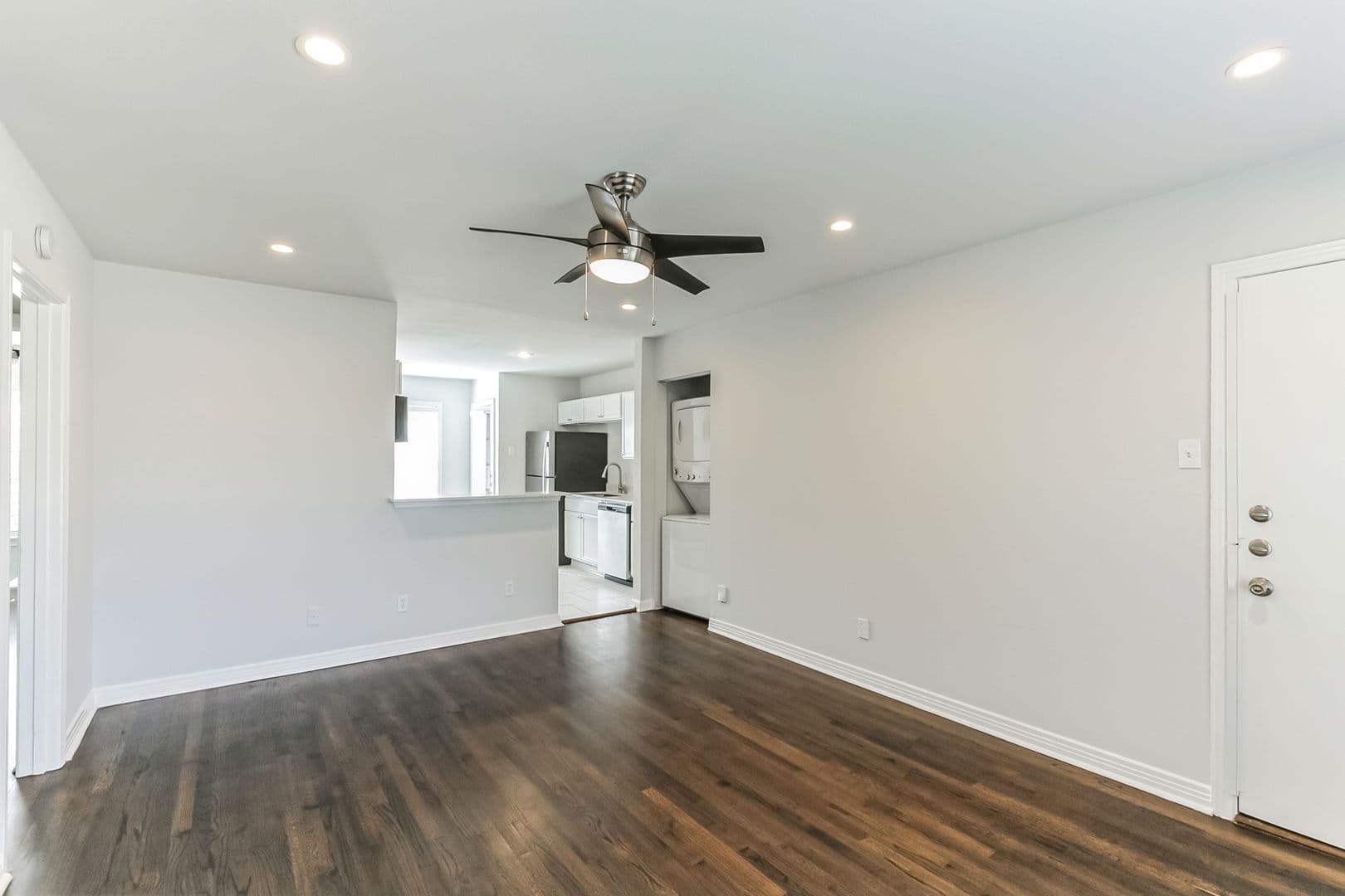 Dallas Apartment: 6202 Gaston Ave