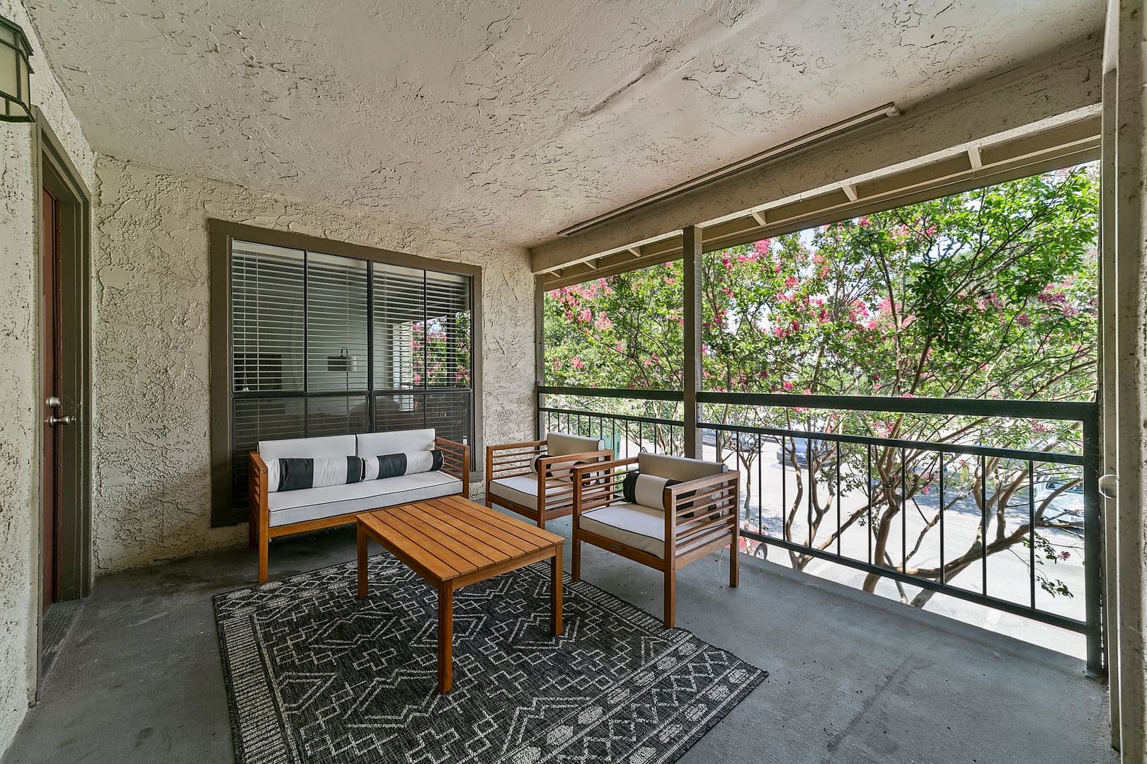 Dallas Apartment: 9600 Golf Lakes Trail
