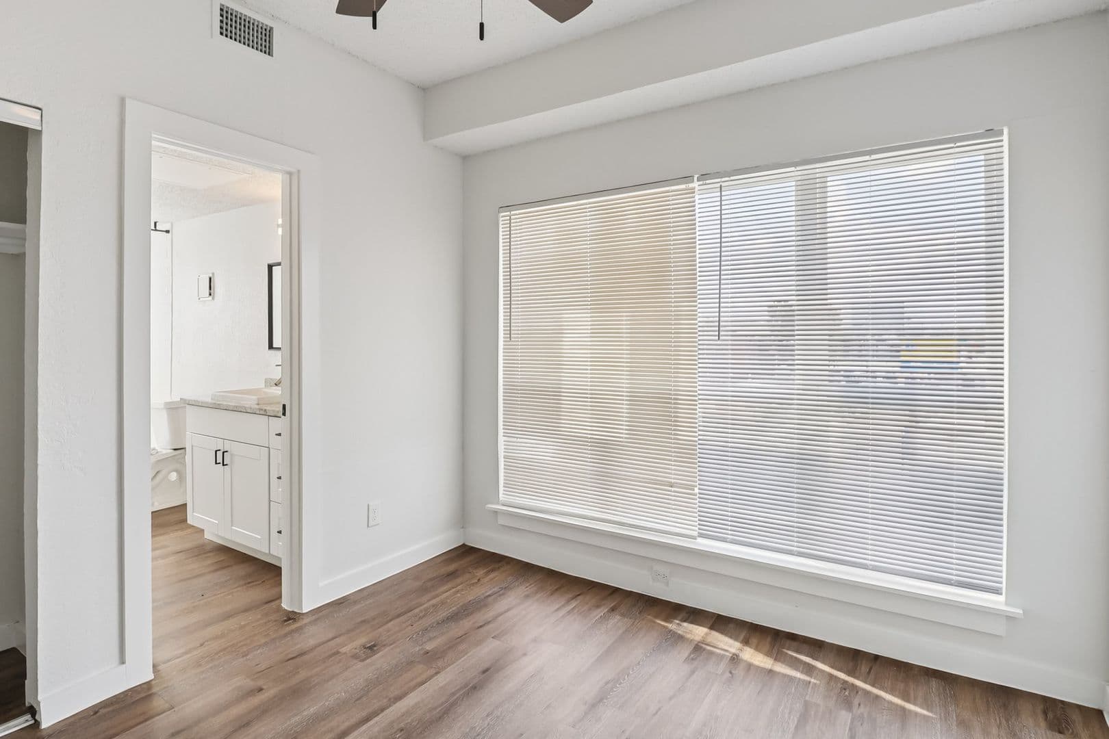 Dallas Apartment: 6003 Ridgecrest Rd