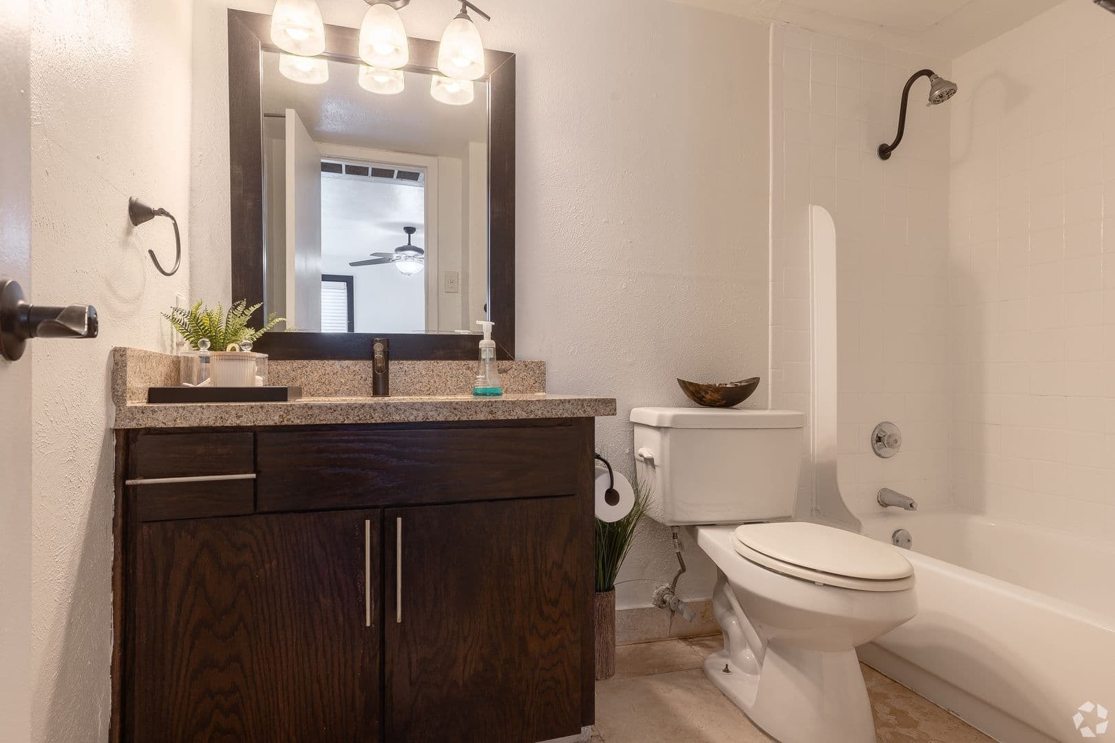 Dallas Apartment: 6466 Ridgecrest Rd