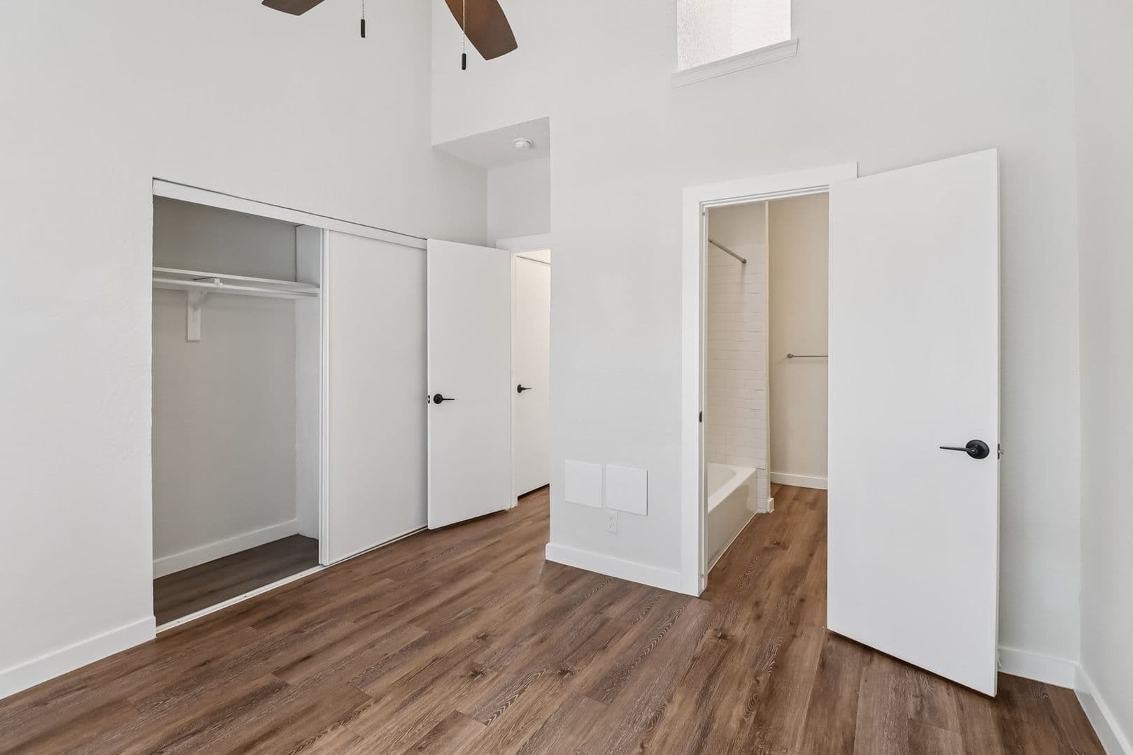 Dallas Apartment: 6003 Ridgecrest Rd