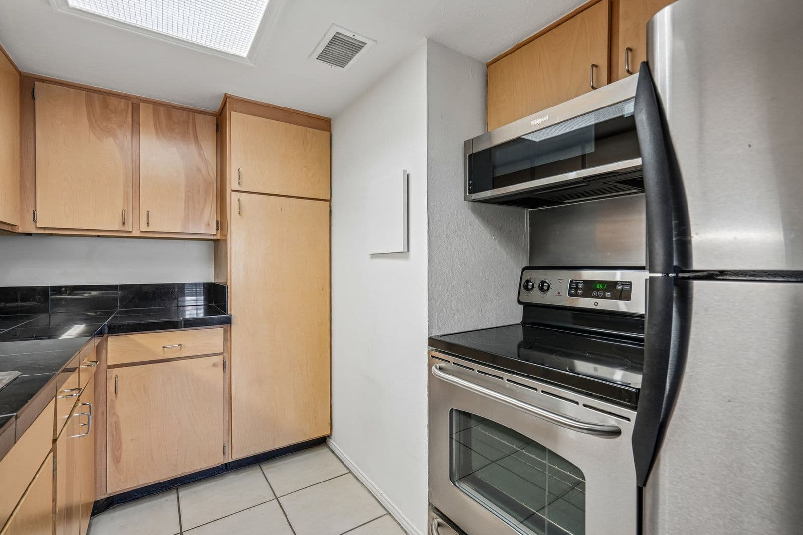 Dallas Apartment: 4320-4330 Travis St