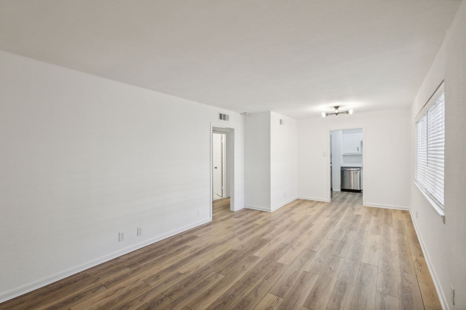 Dallas Apartment: 4321 Cole Ave