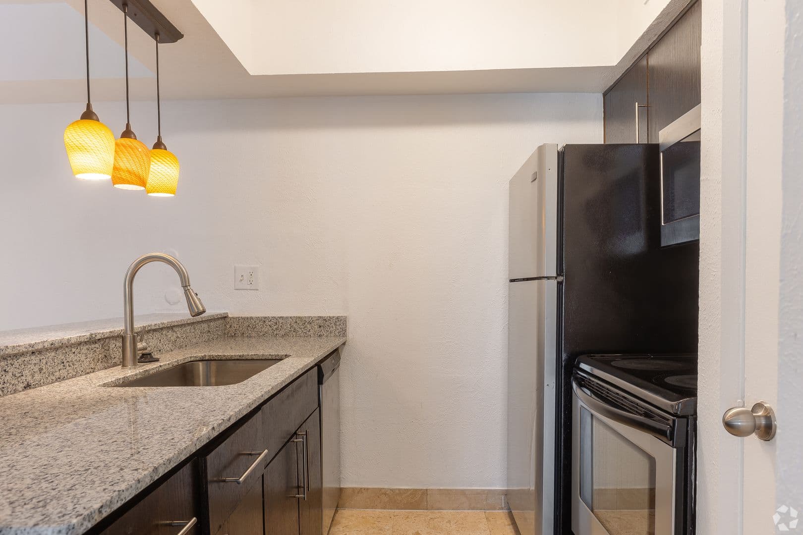 Dallas Apartment: 6466 Ridgecrest Rd