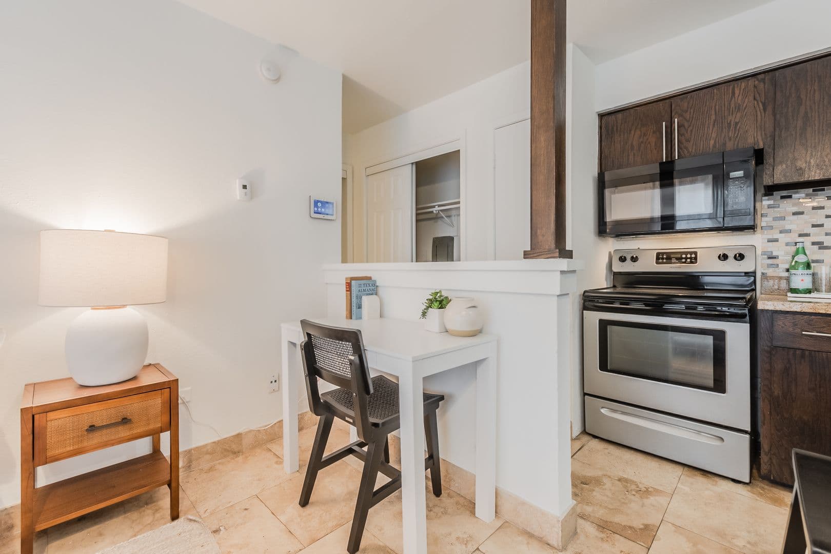 Dallas Apartment: 6466 Ridgecrest Rd