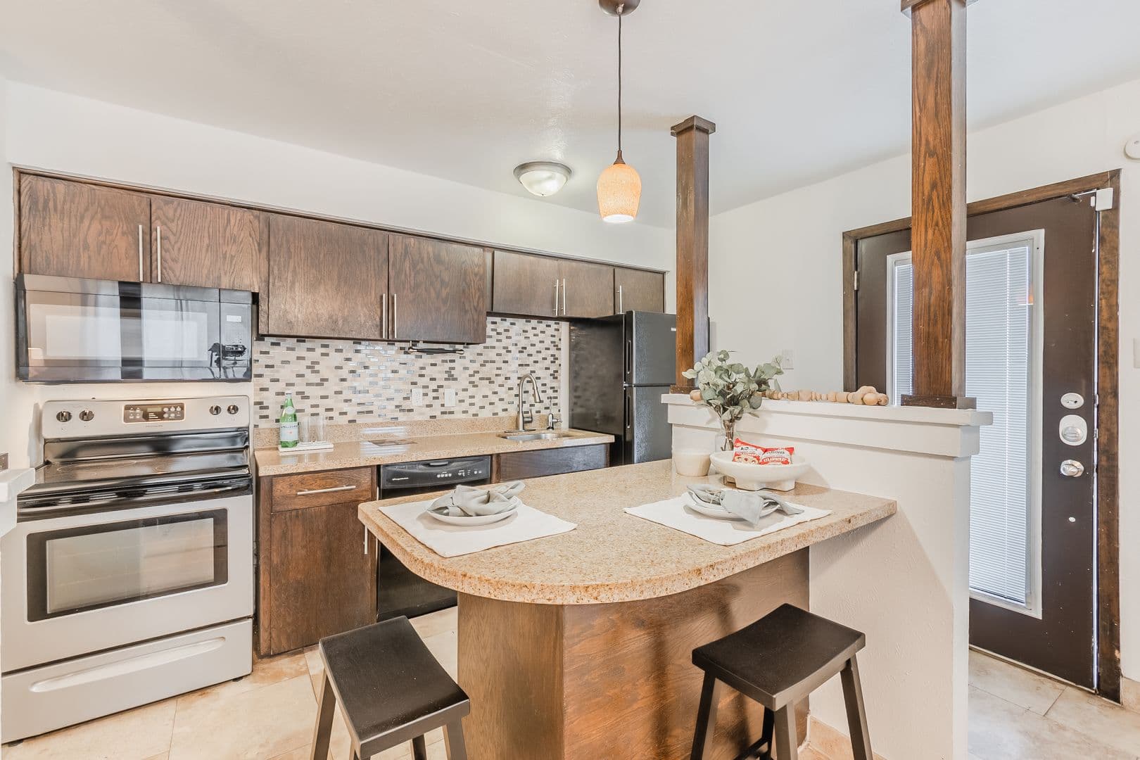 Dallas Apartment: 6466 Ridgecrest Rd
