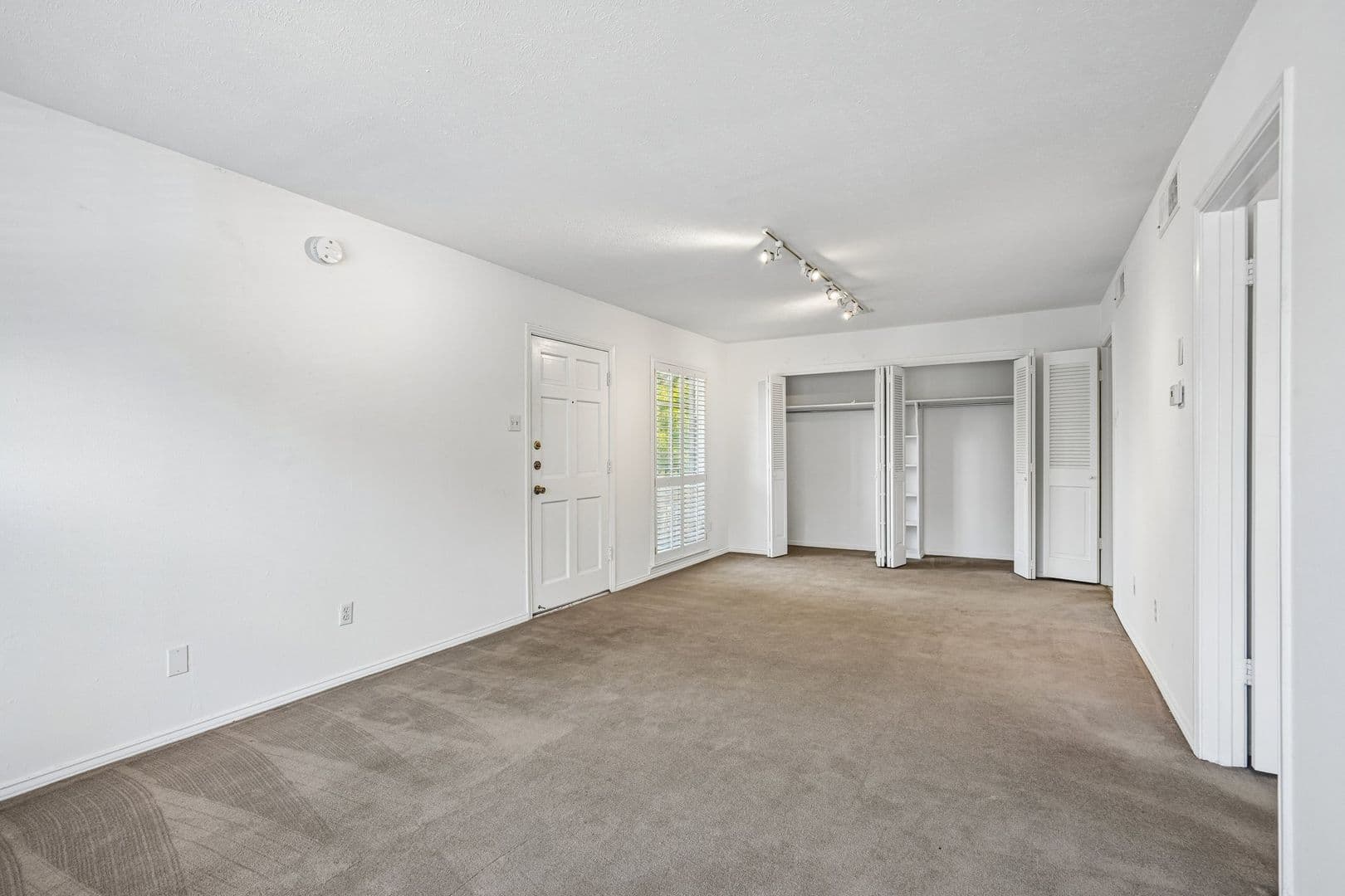 Dallas Apartment: 4320-4330 Travis St