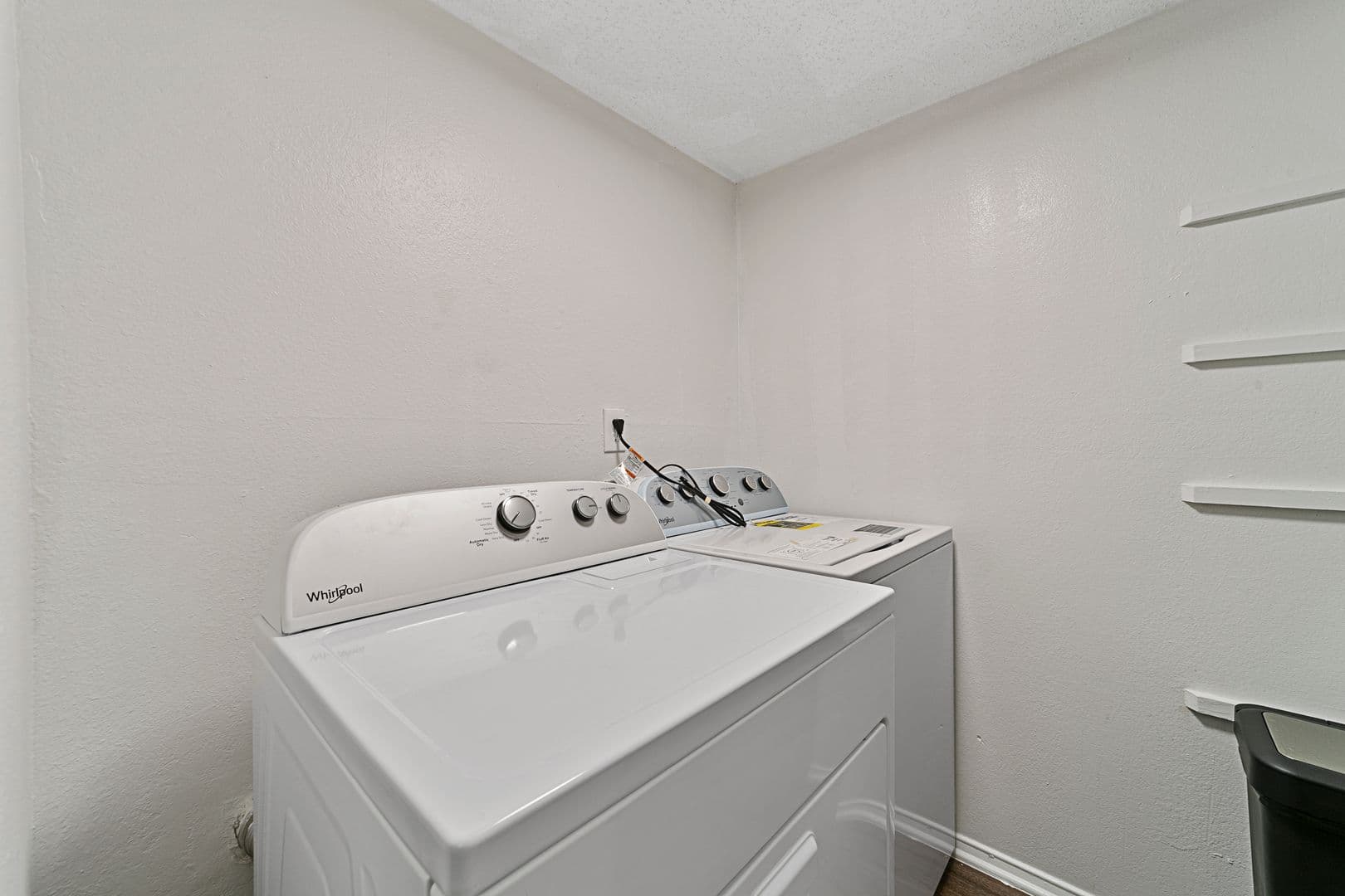 Dallas Apartment: 9600 Golf Lakes Trail