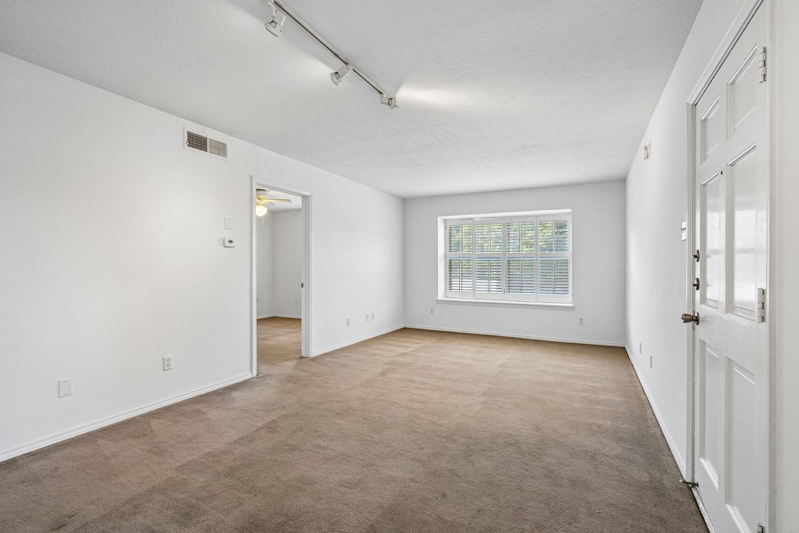 Dallas Apartment: 4320-4330 Travis St