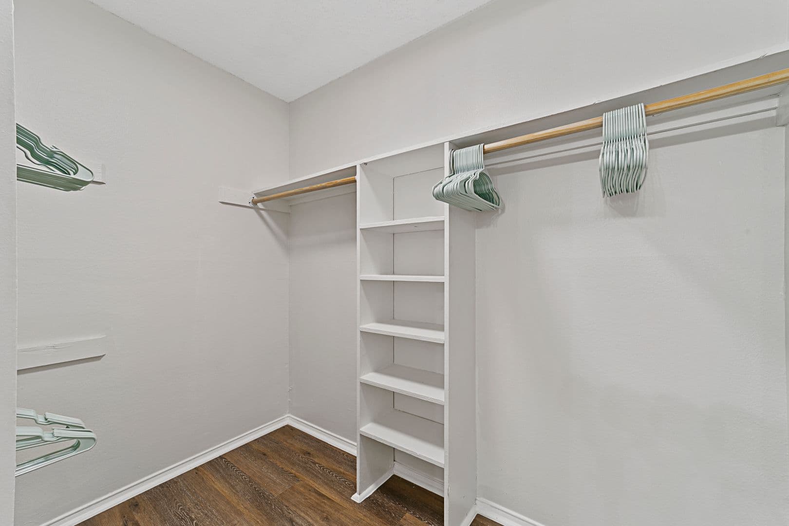 Dallas Apartment: 9600 Golf Lakes Trail