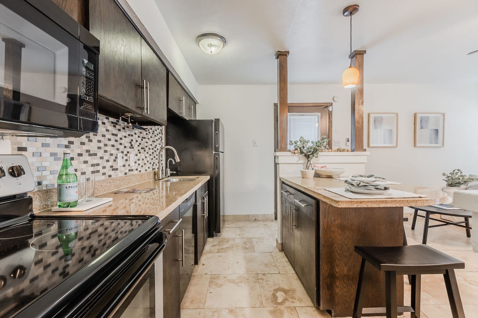 Dallas Apartment: 6466 Ridgecrest Rd