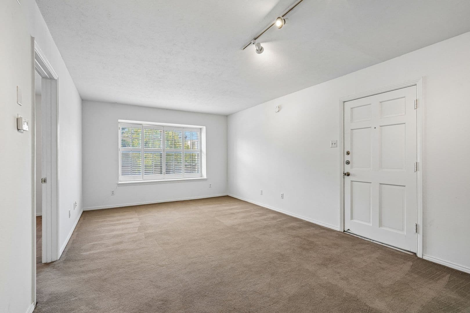Dallas Apartment: 4320-4330 Travis St
