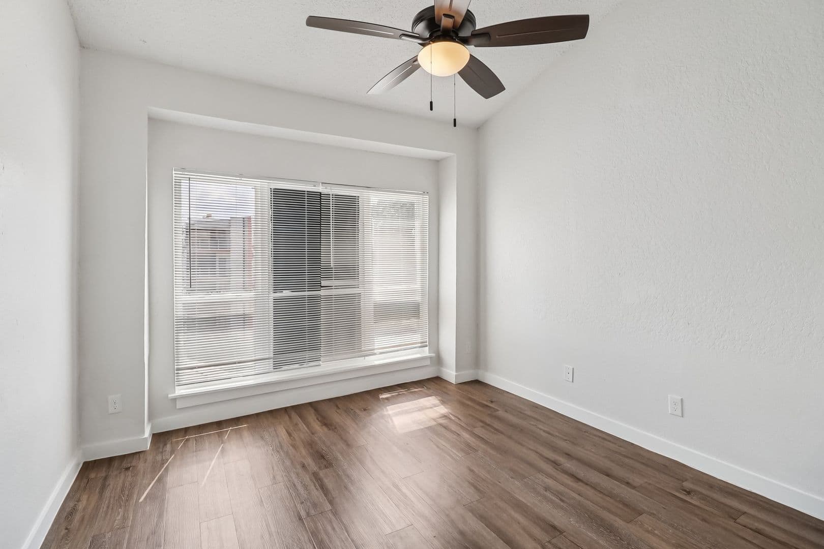 Dallas Apartment: 6003 Ridgecrest Rd