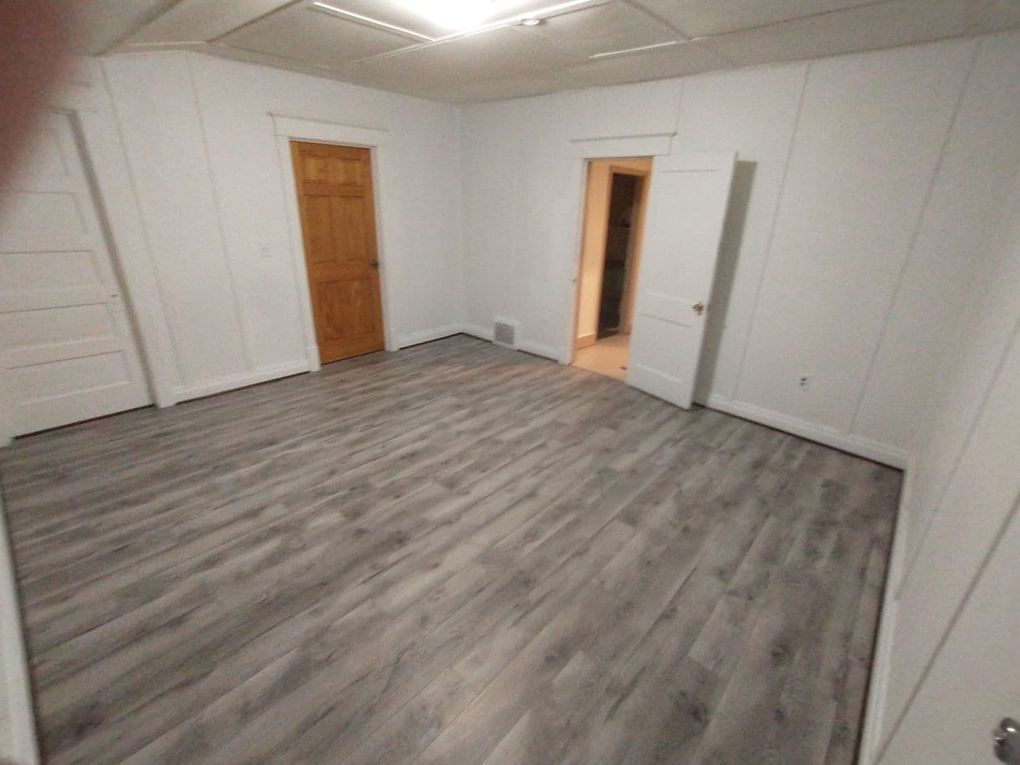 Duluth Apartment: 13302 west 3rd street