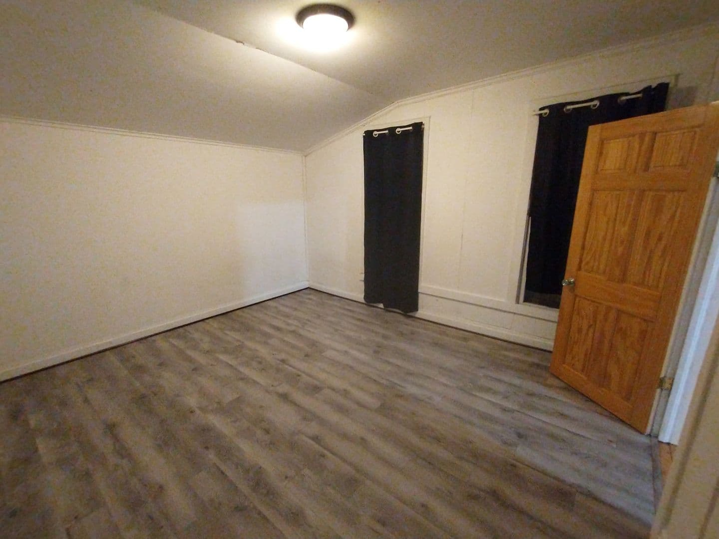 Duluth Apartment: 13302 west 3rd street