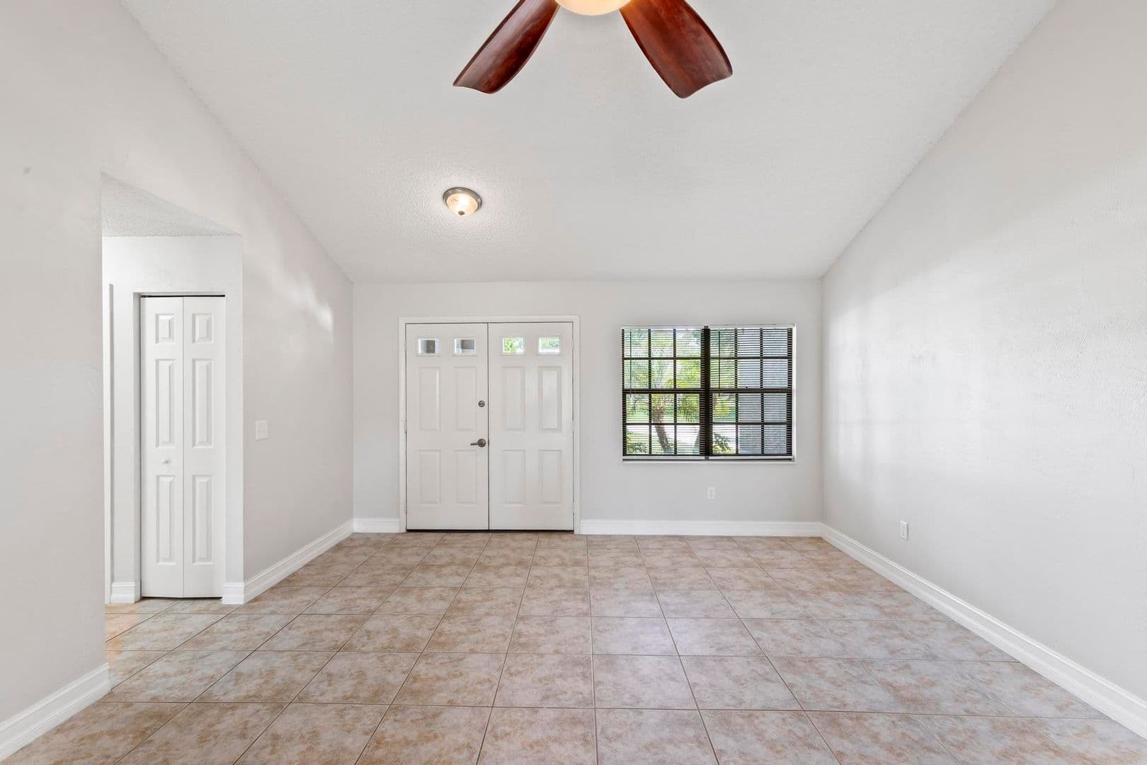 Palm Coast House: 50 Westlee Lane
