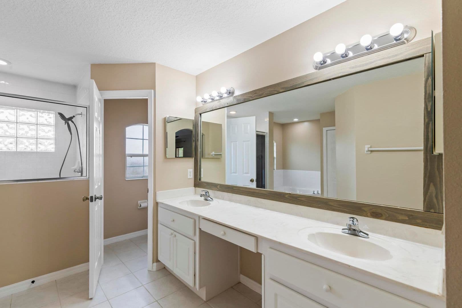 Palm Coast House: 40 Riddle Drive