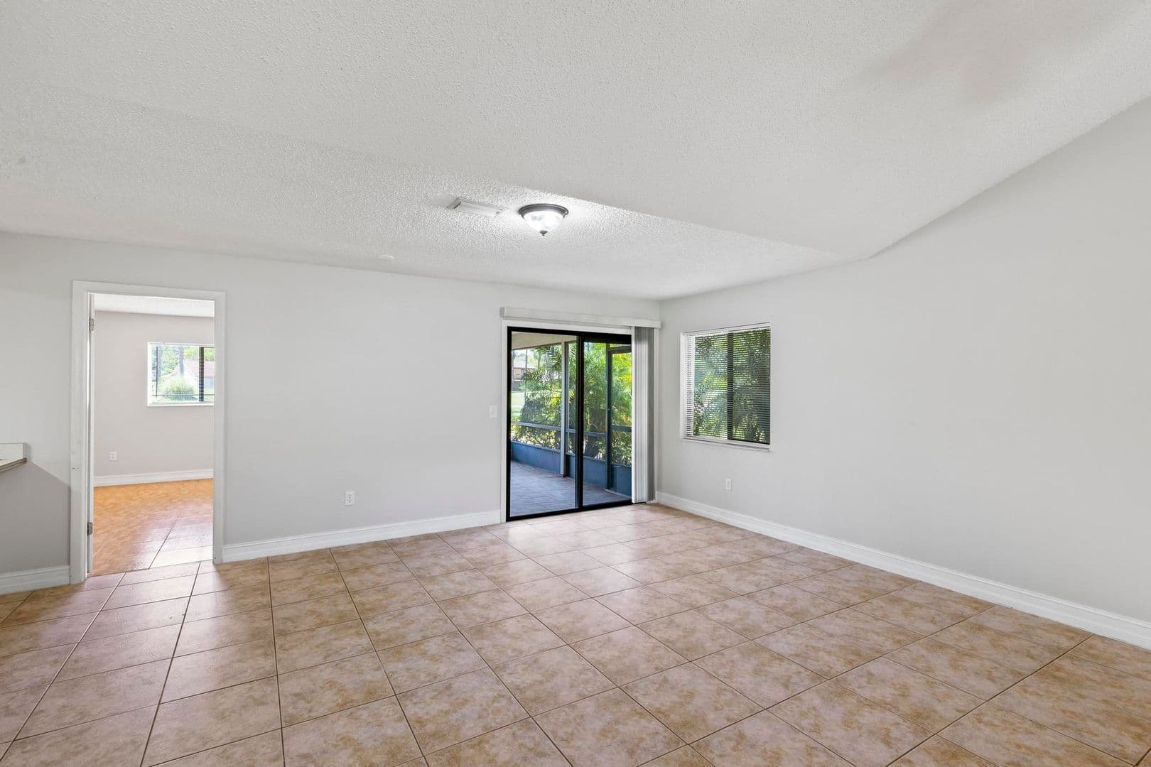 Palm Coast House: 50 Westlee Lane
