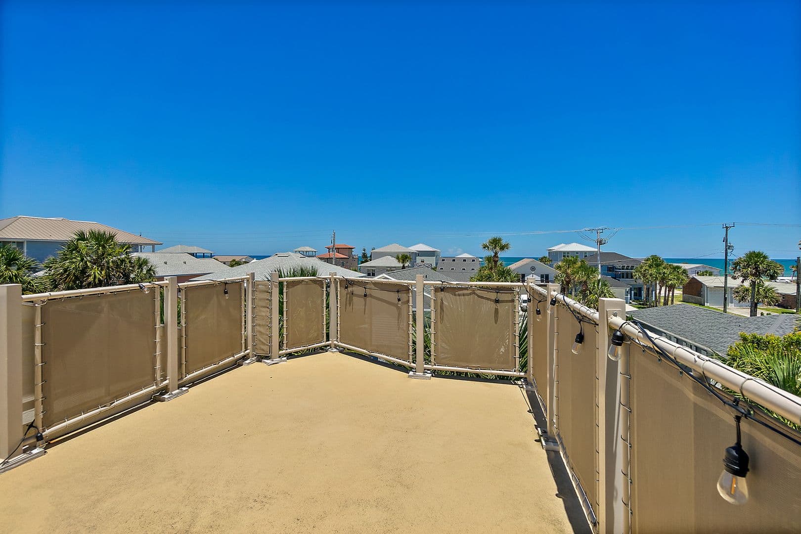 Flagler Beach House: 716 N Daytona Avenue