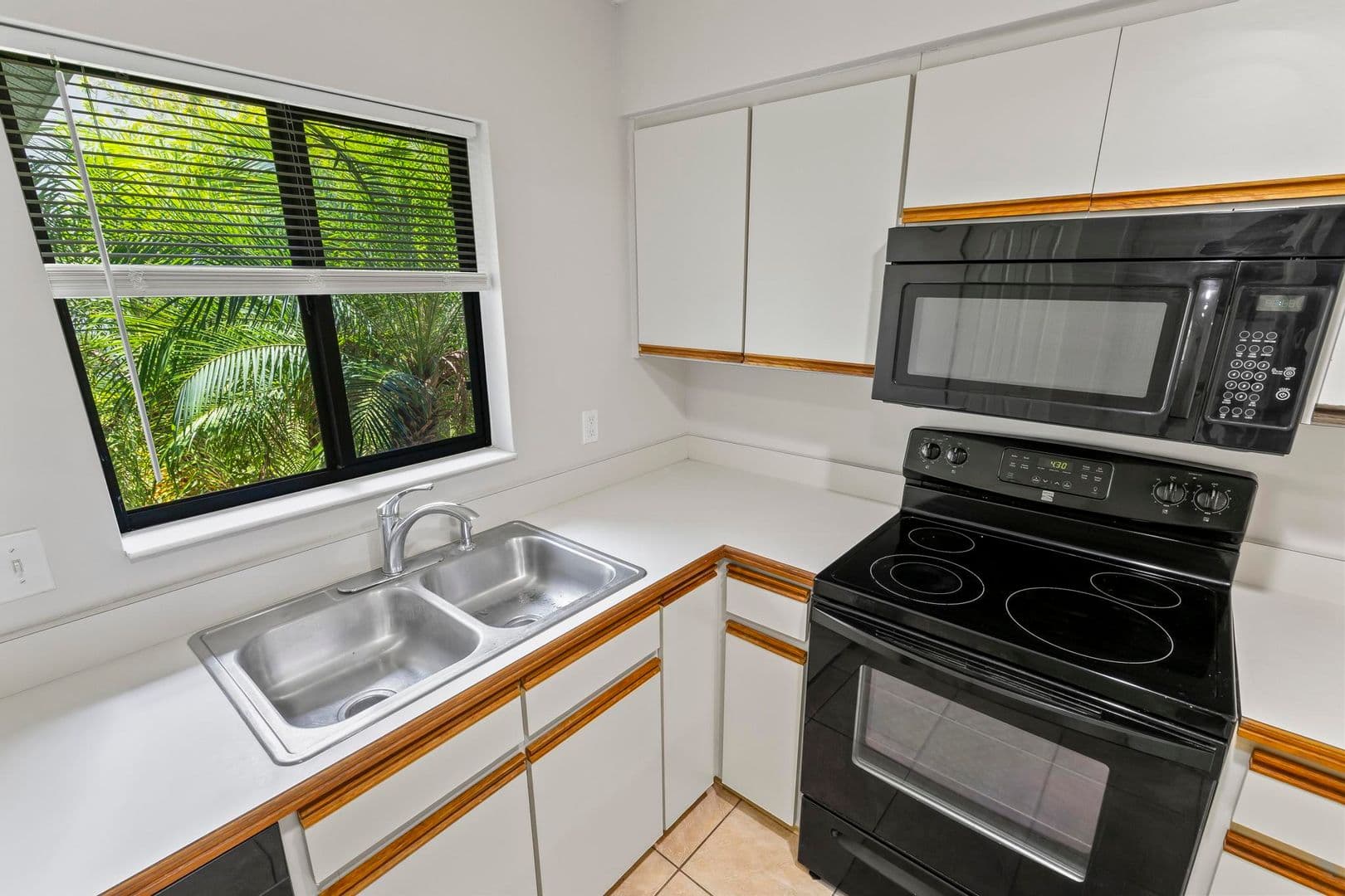 Palm Coast House: 50 Westlee Lane