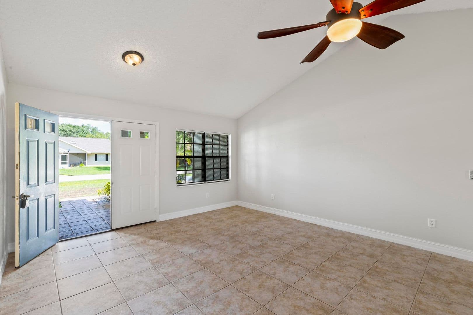 Palm Coast House: 50 Westlee Lane