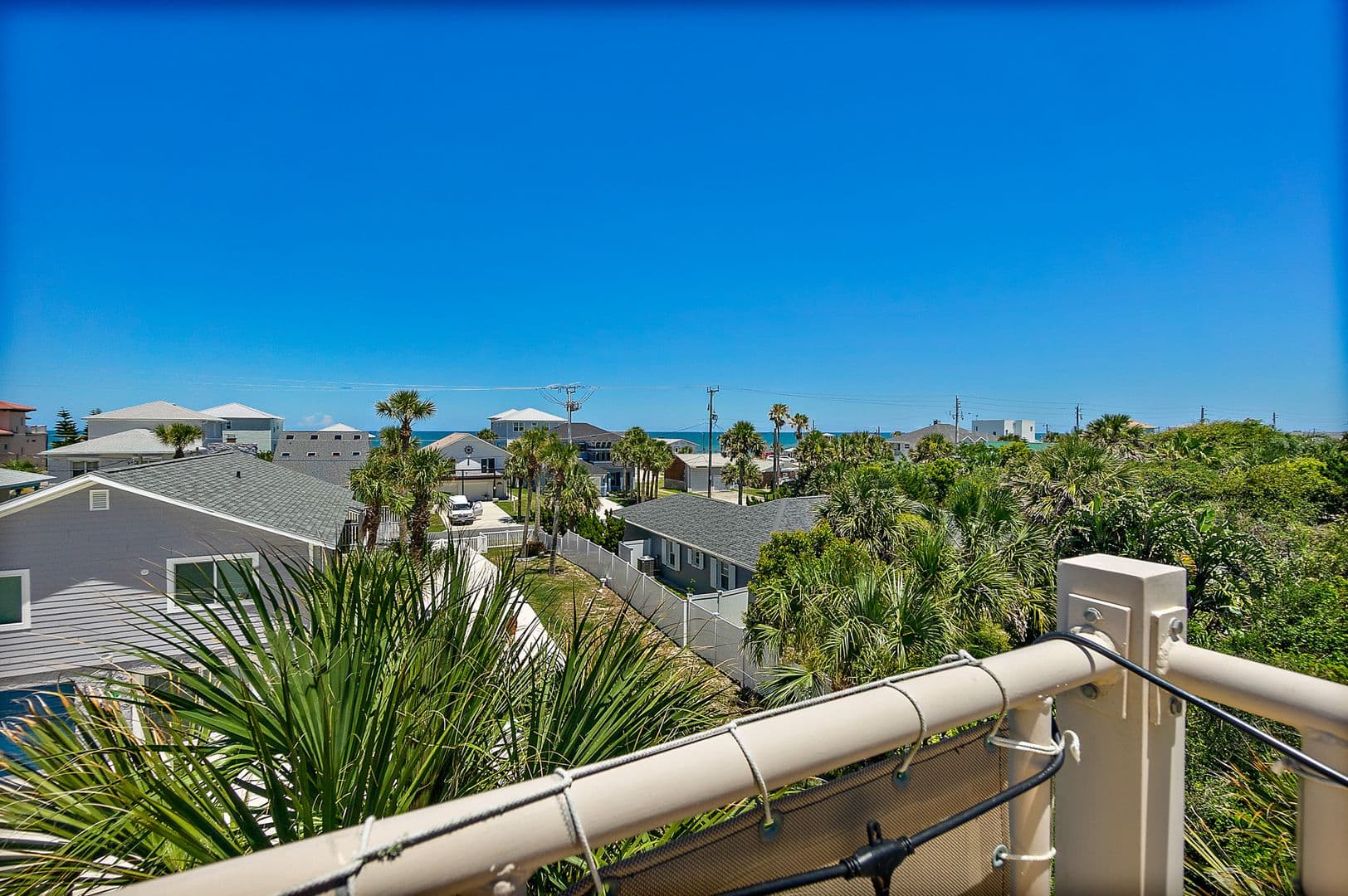 Flagler Beach House: 716 N Daytona Avenue