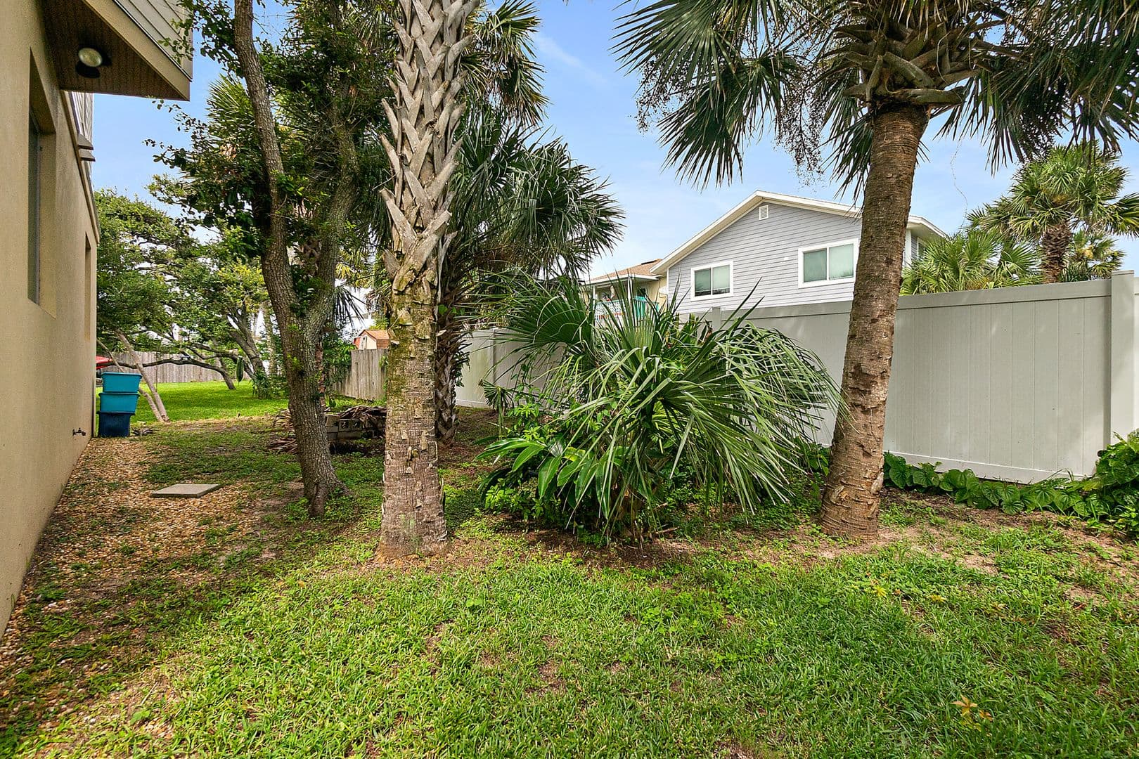 Flagler Beach House: 716 N Daytona Avenue