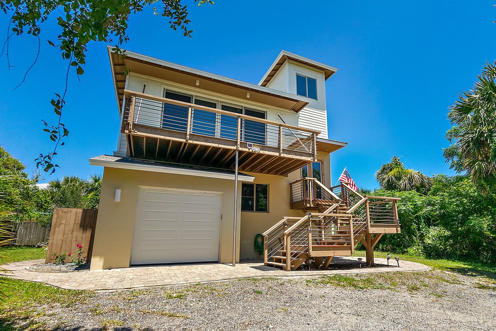 Flagler Beach House: 716 N Daytona Avenue