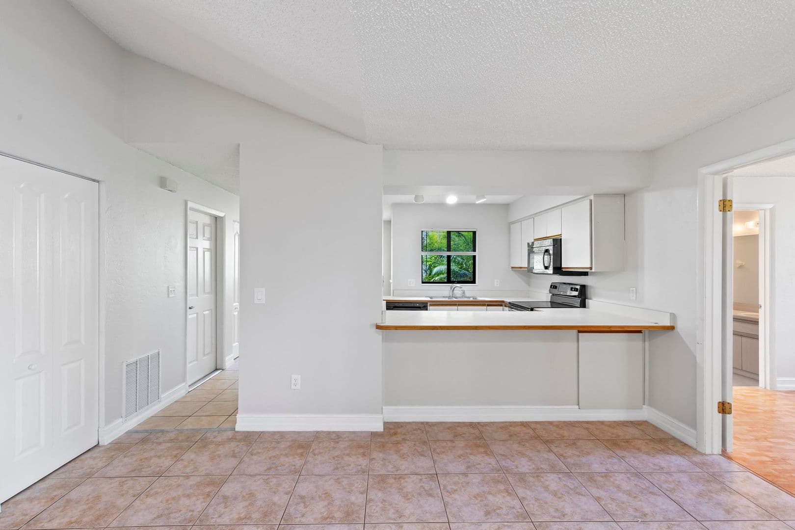 Palm Coast House: 50 Westlee Lane