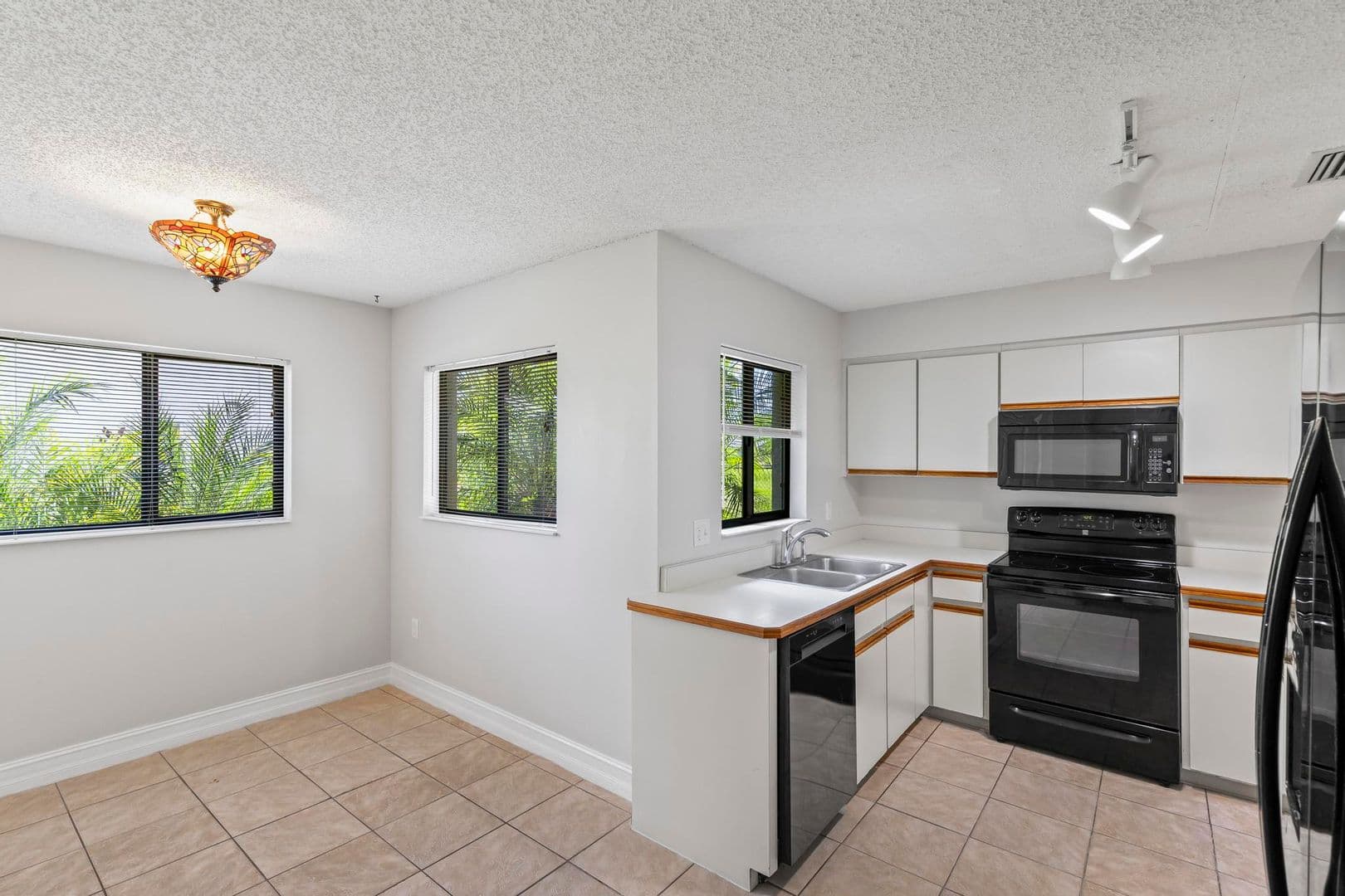 Palm Coast House: 50 Westlee Lane