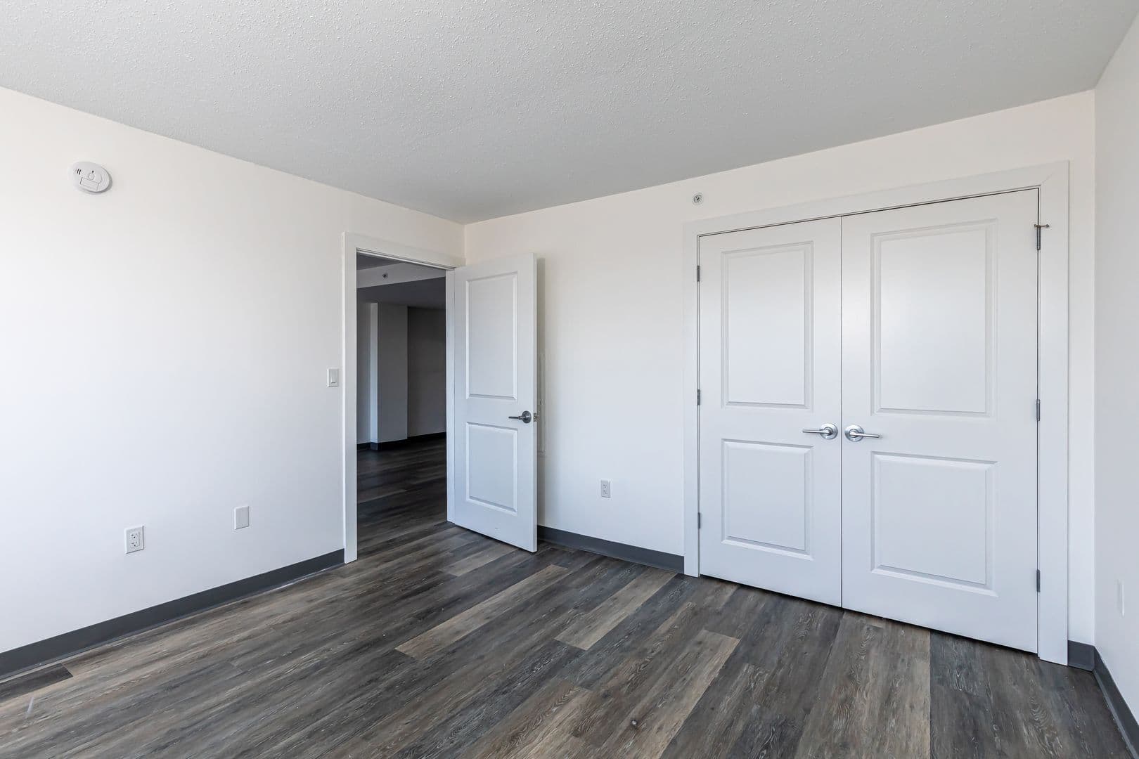 Hartford Apartment: 50 Morgan St N