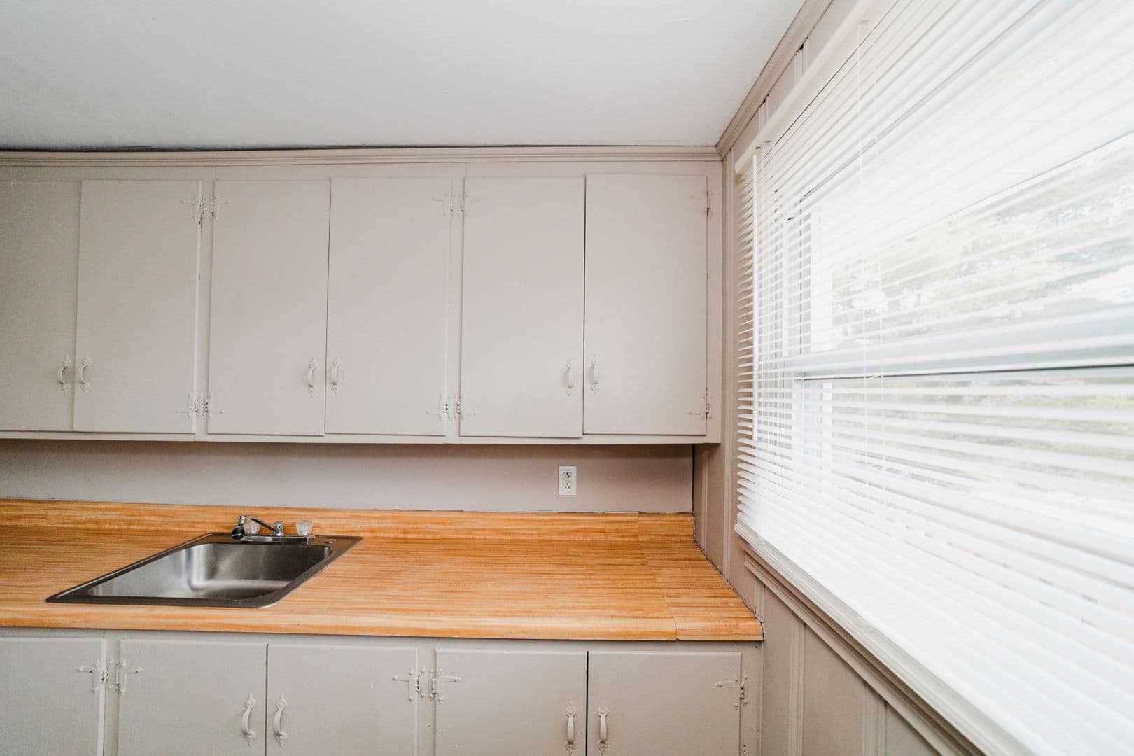 Storrs Apartment: 1-10 Carleton Road