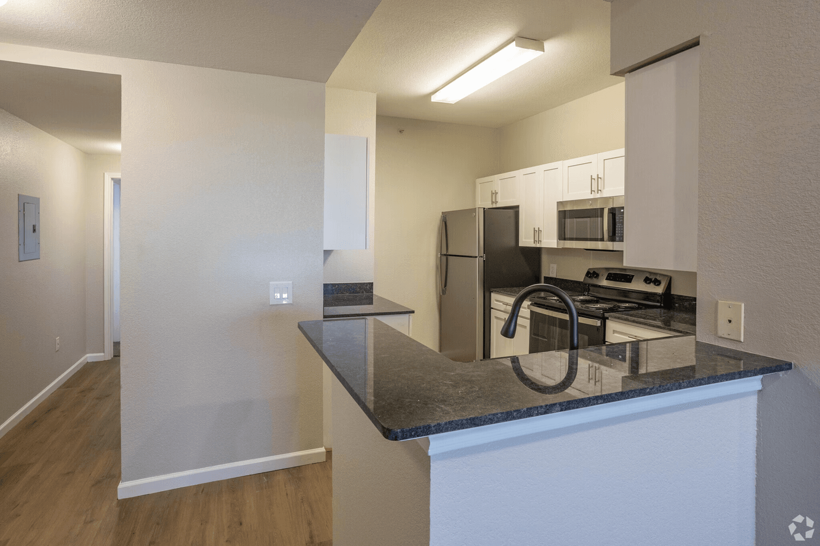 Stillwater Apartment: 1822 N Perkins Rd