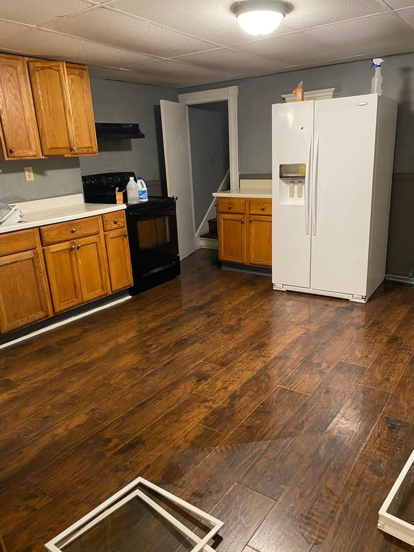Plains Apartment: 165-167 1st Street