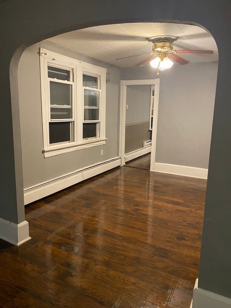 Plains Apartment: 165-167 1st Street
