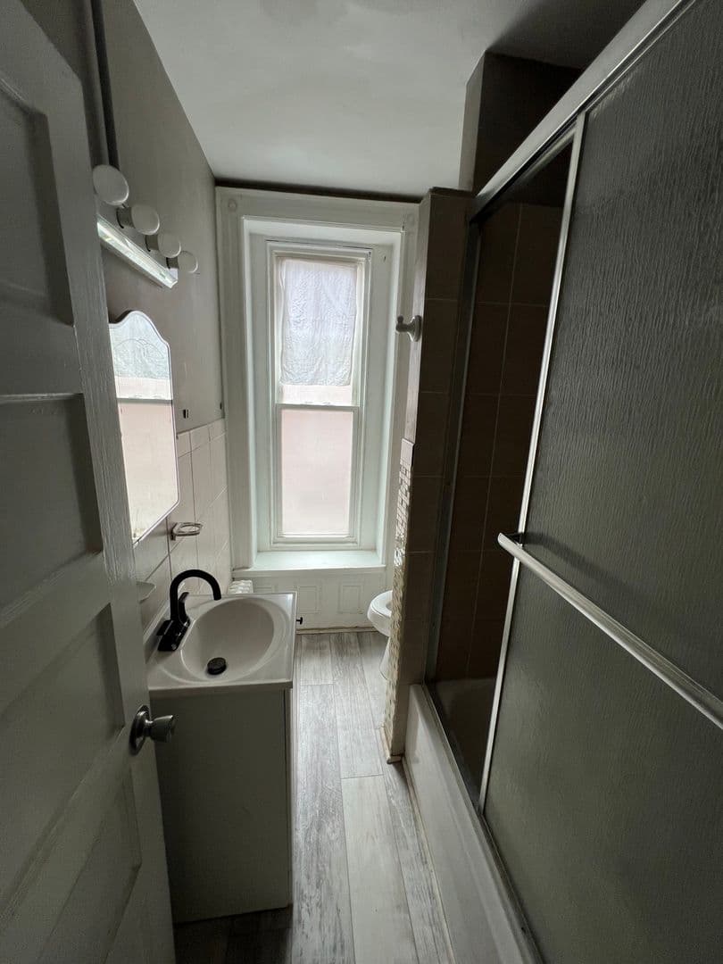 Allentown Apartment: 23 S Madison Street