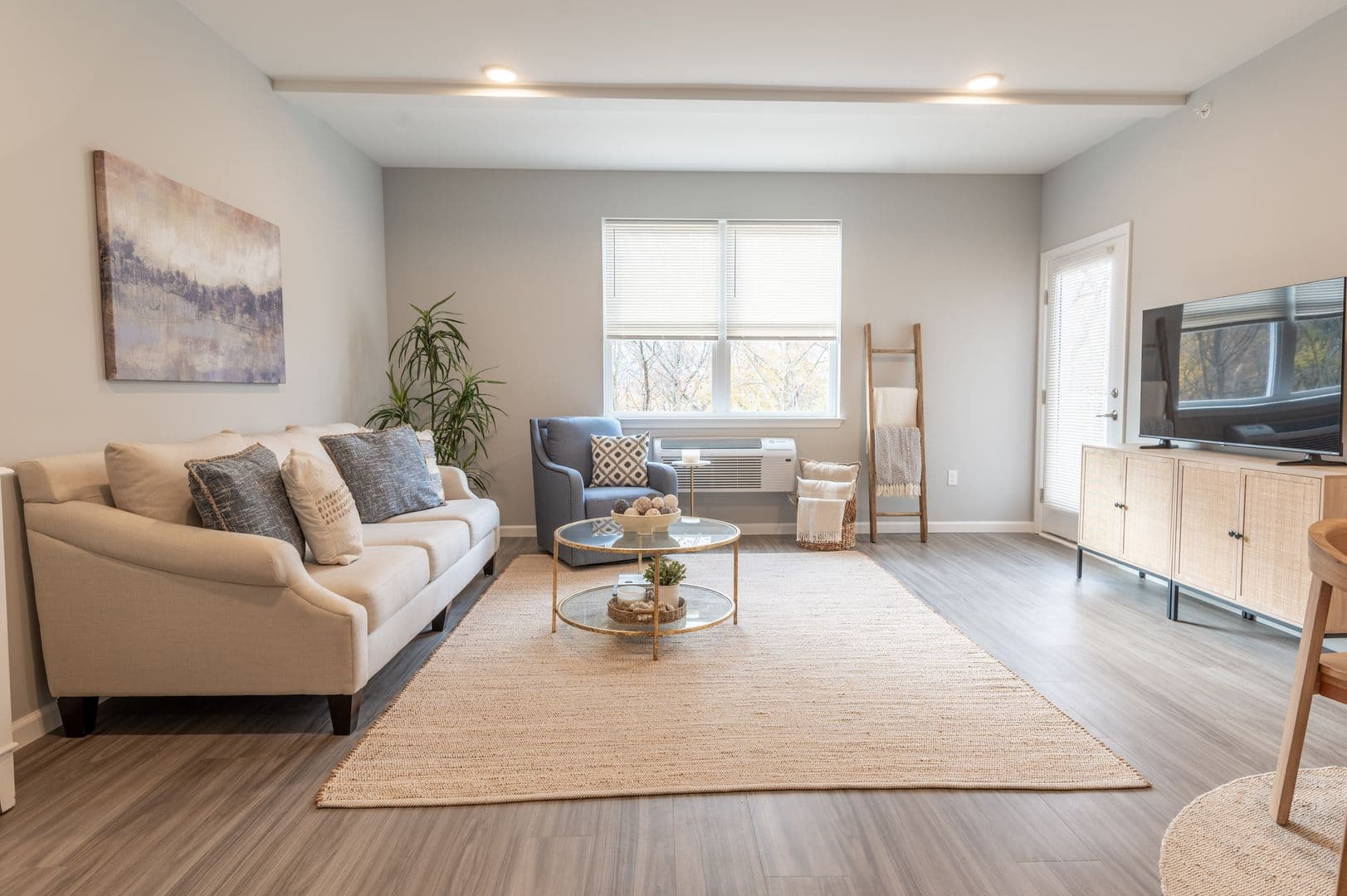 Allentown Apartment: 948 North Front Street