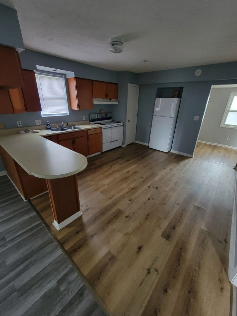 Springfield Apartment: 1007 E. Percy