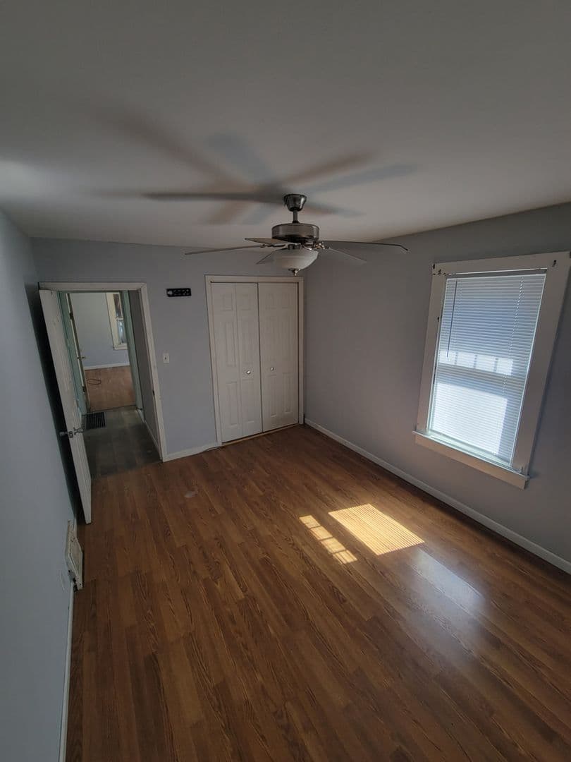 Springfield House: 2812 S Price Ave.