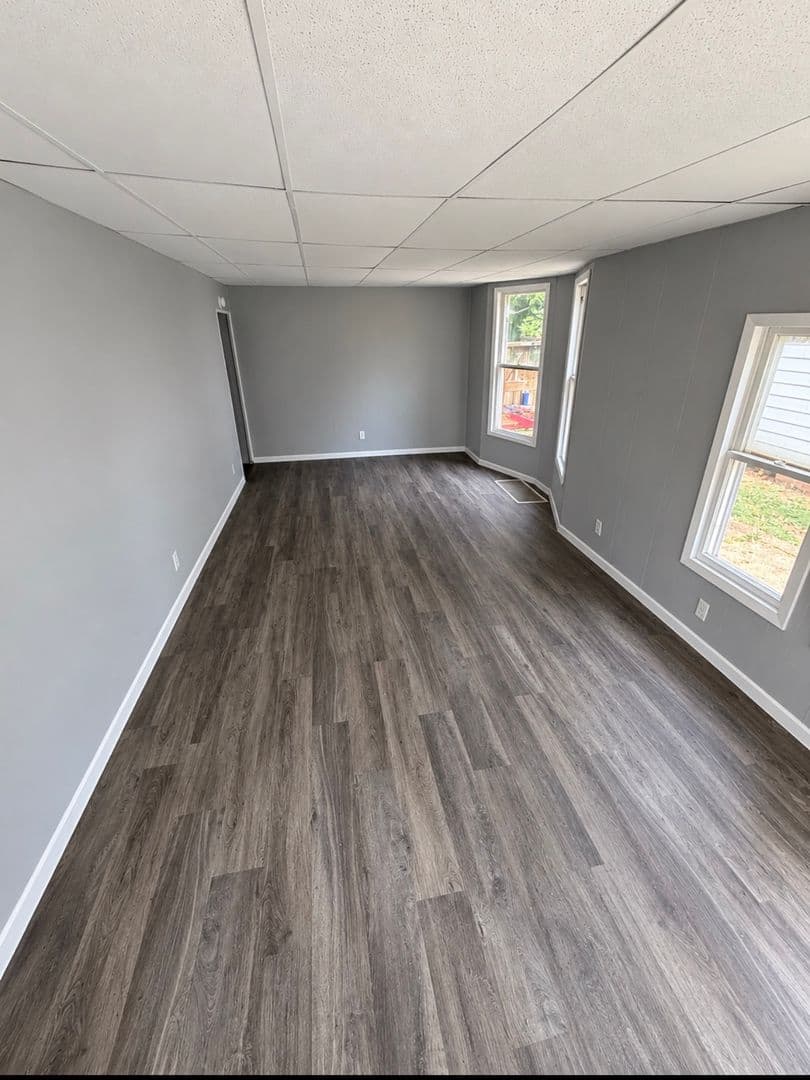 Springfield Apartment: 541 W Vine