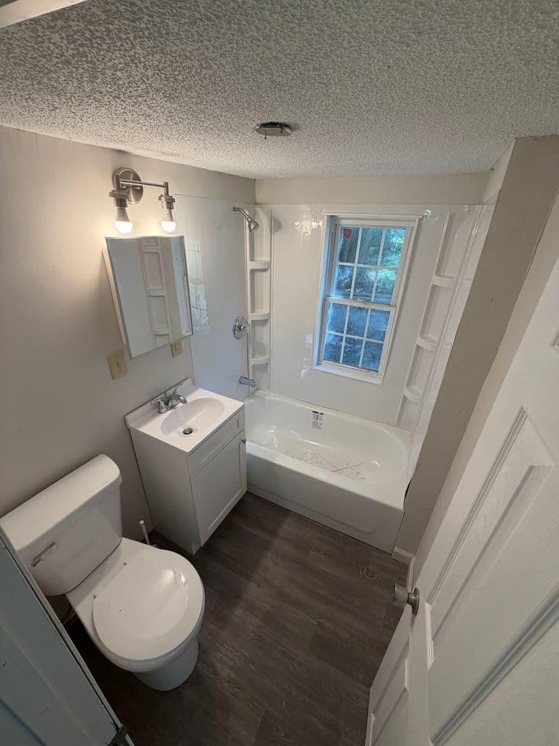 Springfield House: 2640 S Price