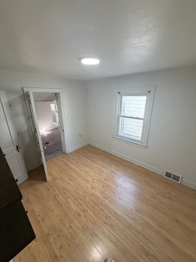 Springfield House: 226 N Illinois