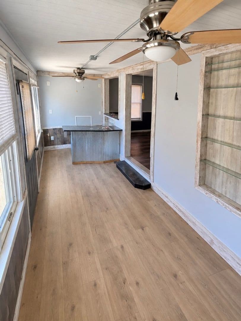 Springfield House: 2812 S Price Ave.