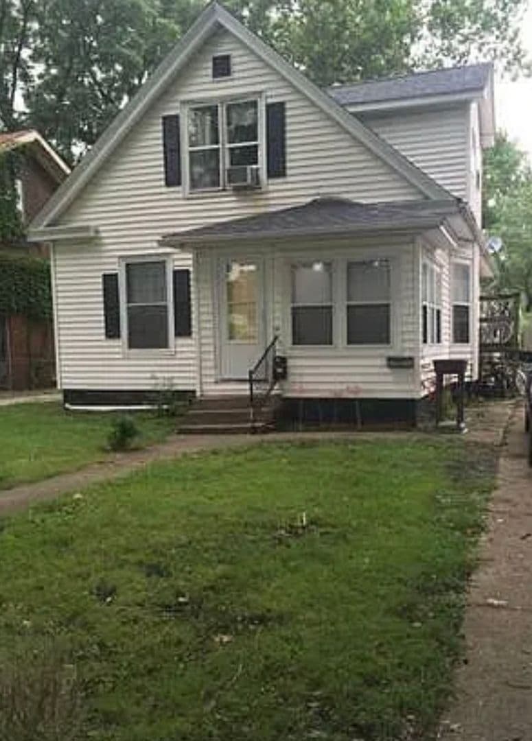 Springfield Apartment: 541 W Vine