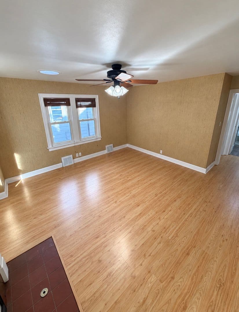 Springfield House: 226 N Illinois