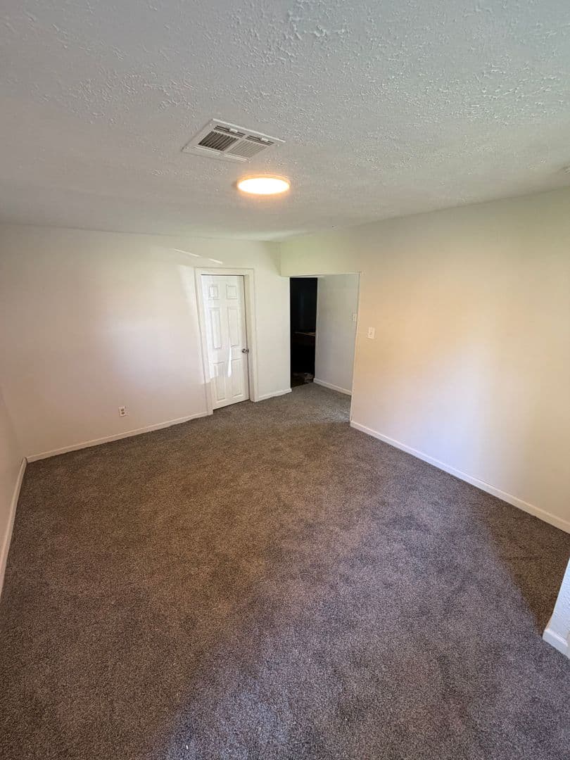 Springfield House: 2640 S Price