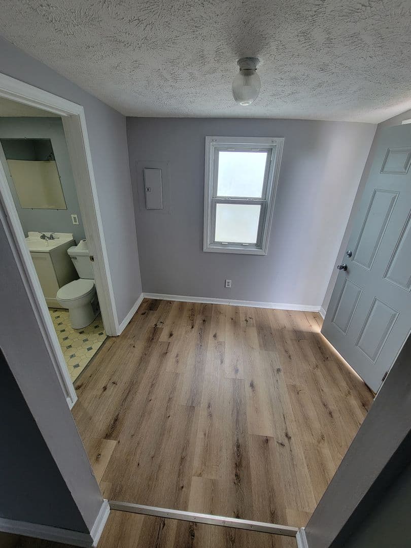 Springfield Apartment: 1007 E. Percy