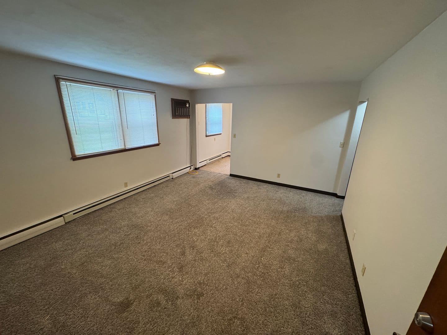 Orange City Apartment: 317 Delaware Avenue SW