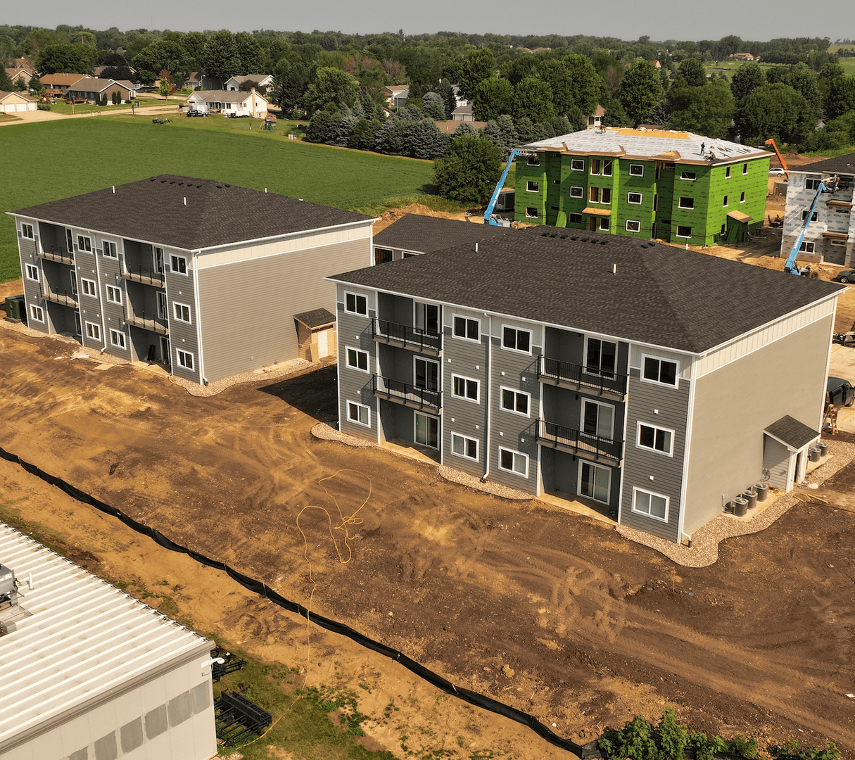 Orange City Apartment: 600 Salem Ave SE