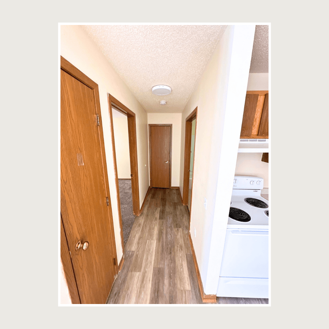 Red Oak Apartment: 2400 North 8th Street